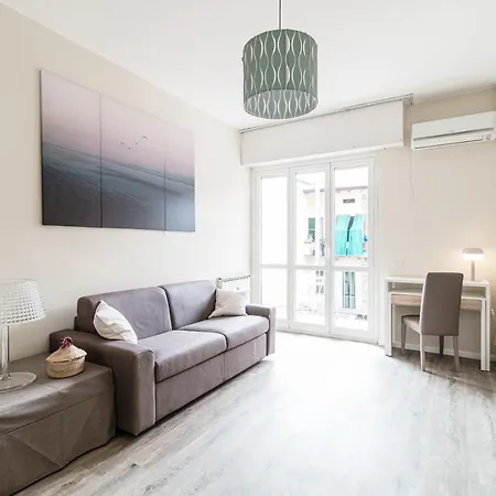 Apartment Lovely With Private Parking In Como