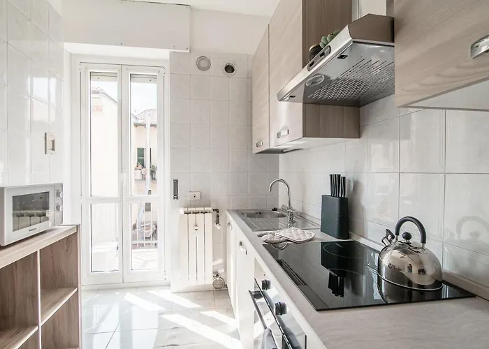 Apartment Lovely With Private Parking In