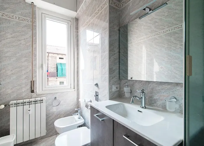 Lovely With Private Parking In Como