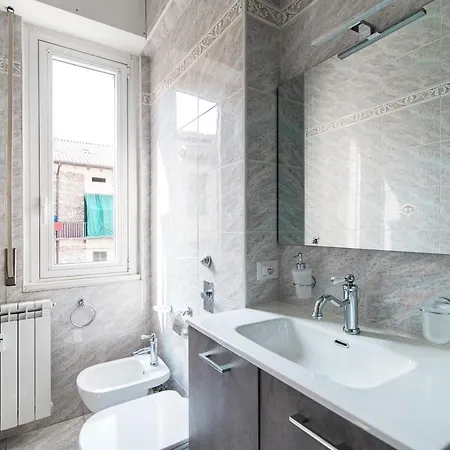 Lovely With Private Parking In Como